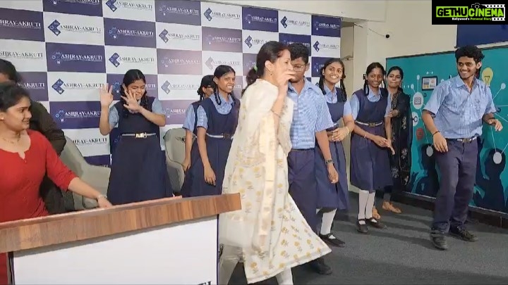 Bhumika Chawla Instagram - Birthday celebration — truly special with the children of Ashray Akruti - school for the heraing Impaired . With Gods grace gave a few hearing aids and cut the cake there — it made my day special . I usually refrain from sharing all this but if those of you who follow me would also like to join in making a difference then pls do so . Every little thing we do makes us more happy and brings happiness in their lives :) When god blesses us and helps us bring a smile on someone’s face - it makes us truly happy 🙏 The real birthday celebration that made me truly happy