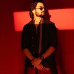 Bhuvan Bam Instagram - Guess who’s back again! 💥 Swipe➡️ . . @henna.akhtar @shivamguptaphotography @arjunkilachandofficial @eyeworldopticsmumbai @tribebyamrapali @tasvafashion @shreyaagoel