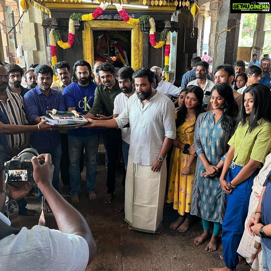 Brigida Instagram - My next film’s shoot started with the Poojai at Kumbakonam. 🎬♥️ ✍🏽 A @vetrimaaran_._ story! 🎬 Durai sendhilkumar 🎹 @itsyuvan 🎥 @arthur_a_wilson Are in the Lead roles! @soorimuthuchamy @sasikumardir @iamunnimukundan @larkstudios_ @roshniharipriyan @revathyysarma And meee!♥️