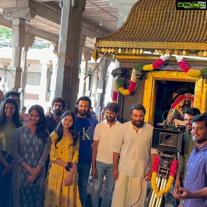 Brigida Instagram - My next film’s shoot started with the Poojai at Kumbakonam. 🎬♥️ ✍🏽 A @vetrimaaran_._ story! 🎬 Durai sendhilkumar 🎹 @itsyuvan 🎥 @arthur_a_wilson Are in the Lead roles! @soorimuthuchamy @sasikumardir @iamunnimukundan @larkstudios_ @roshniharipriyan @revathyysarma And meee!♥️