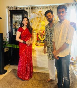 Chahatt Khanna Instagram - Ganu Bhaiya’s 2nd year with us ♥️ 
@rohan_gandotra @amairakhanna15 #festive #ck #Ganpati #chahattkhanna #2023