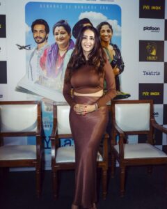 Chahatt Khanna Instagram - Meet me & this dysfunctional middle-class family  #Yaatris in theatres on 6th Oct !  @anuraagmalhan @akionentertaintmentpvt @its_jamielever raghubir_y @kukumohanka @harishvyas22 @faroukhmistry @seemabhargavapahwa 
#chahattkhanna #Movie