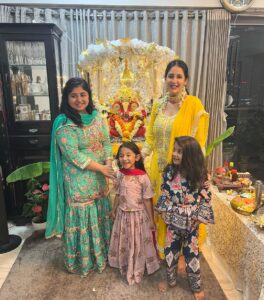 Chahatt Khanna Instagram - Ganu Bhaiya’s 2nd year with us ♥️ 
@rohan_gandotra @amairakhanna15 #festive #ck #Ganpati #chahattkhanna #2023