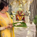 Chahatt Khanna Instagram - Ganu Bhaiya’s 2nd year with us ♥️ @rohan_gandotra @amairakhanna15 #festive #ck #Ganpati #chahattkhanna #2023