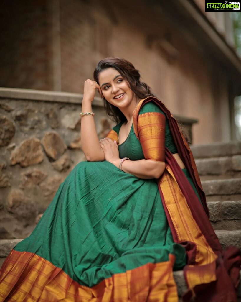 Charith Reddy Actress Chaitra Reddy HD Instagram Photos and Wallpapers August 2023 ...