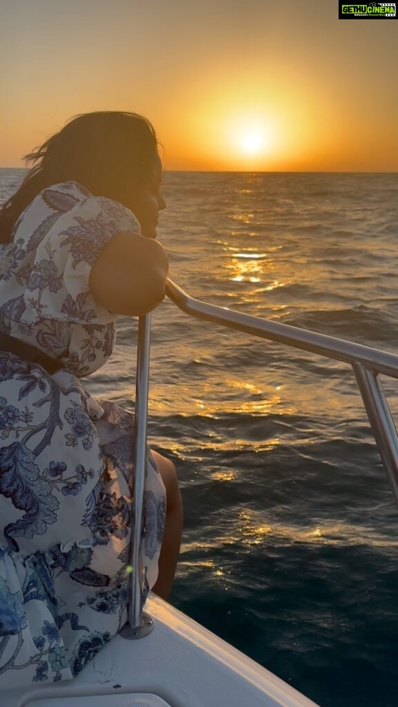 Chaitra Reddy Instagram - Throw back to one beautiful sunset that I witnessed ❤️🥹 Travel is a therapy ❤️