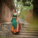 Chaitra Reddy Instagram - @chaitrareddy_official @fab_adila @kalaiartistry @dhanush__photography . . . . . . . . . #dhanushphotography #chaithrareddy #suntv #photoshoot #channaiphotography #chennai #thala #trandingreels #ennasollapogirai #newshoot #ajith #kandukondenkandukonden #traditional #greensalwar #newtrend #reel #photography #ecr Chennai, India