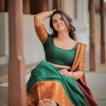 Chaitra Reddy Instagram - @chaitrareddy_official @fab_adila @kalaiartistry @dhanush__photography . . . . . . . . . #dhanushphotography #chaithrareddy #suntv #photoshoot #channaiphotography #chennai #thala #trandingreels #ennasollapogirai #newshoot #ajith #kandukondenkandukonden #traditional #greensalwar #newtrend #reel #photography #ecr Chennai, India