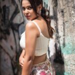 Chandini Tamilarasan Instagram – If you can dream it, you can do it ~ Walt Disney ✨

📸 – @sarikagangwal ✨
Muah – @archanabridal ✨
Outfit – @studio_l_by_lini ✨

#chandinitamilarasan #chandini #actresschandini #photoshoot #saturday #saturdayvibes #love #vibes #weekendvibes #weekend #kollywood #tollywood #tollywoodactress #weekendmood #weekendwithchand #mumbai #mumbaiphotoshoots #mumbaifoodie Bandra West