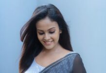 Chandini Tamilarasan Instagram - All smiles ✨ 📸 @irst_photography ✨ Mua @makeoverbynithya ✨ Hairstylist @prem_hairstyle ✨ Assisted by @ramanna386 ✨ Location - @coraldrivevillas ✨ #chandinitamilarasan #chandini #actresschandini #photoshoot #sunday #love #vibes #weekendvibes #weekend #kollywood #tollywood #tollywoodactress #weekendmood