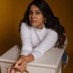 Chandini Tamilarasan Instagram - You're never fully dressed without a smile... and a touch of cuteness ✨ 📸 @irst_photography ✨ Mua @sureshmakeup151 ✨ Hairstylist @prem_hairstyle ✨ Assisted by @ramanna386 ✨ #chandinitamilarasan #chandini #actresschandini #photoshoot #friday #fridayvibes #love #vibes #weekendvibes #weekend #kollywood #tollywood #tollywoodactress #weekendmood #weekendwithchand Chennai, India