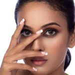 Chandini Tamilarasan Instagram - Trust the timing of your life ✨ Photography : @alex_judeson ✨ Makeup : @o7bridalartistry ✨ Hairstylist : @prem_hairstyle ✨ Assisted by @ramanna386 ✨ Vc : @ajudaythclicker ✨ #chandinitamilarasan #chandini #actresschandini #photoshoot #friday #fridayvibes #love #vibes #weekendvibes #weekend #kollywood #tollywood #tollywoodactress #weekendmood #weekendwithchand #indoorphotography #vintagestyle #vintage #indowestern #chennaijazzcollection #o7bridal #devimakeup #devimakeupcbe #devimakeupkovai #thankgod #judsonphotography Chennai, India