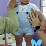 Chandra Lakshman Instagram - ഒരു കുട്ടിക്കുപ്പായം അളവെടുത്തു തുന്നിയാലോ..💖👨‍👩‍👧 #samsonsdressworld #maradu
