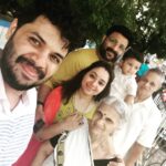 Chandra Lakshman Instagram - ...and this happened.. Met Achan Amma and Thambi @prasa_nth_cj at His abode (Guruvayoor) with Chechima filled in our hearts.. They blessed our Ayaan boy and showered lots of love on us.. Greatful🙏 She sure rests in peace❤️ #rashmijayagopal #blessed #srikrishna #swanthamsujata Guruvayur Sree Krishna Temple