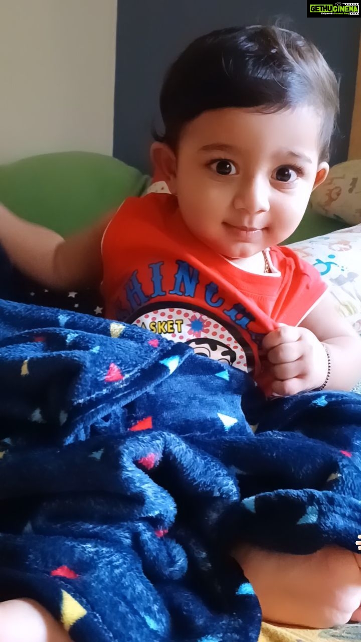 Chandra Lakshman Instagram - Peek-a-boo... I see you!! #ayaan #momandson #ourmornings