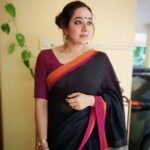 Chandra Lakshman Instagram - 🧡🩷 Pic by my favourite photographer 💫😍