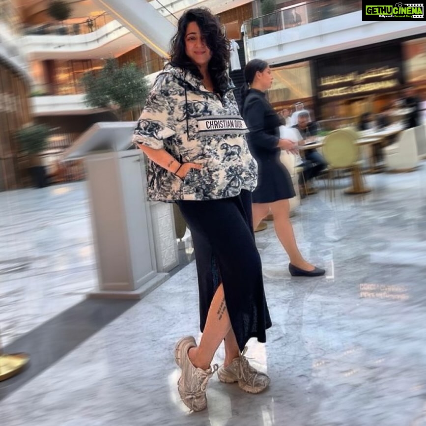 Charmy Kaur Instagram - 👗 🥿 🧥 👜 💄