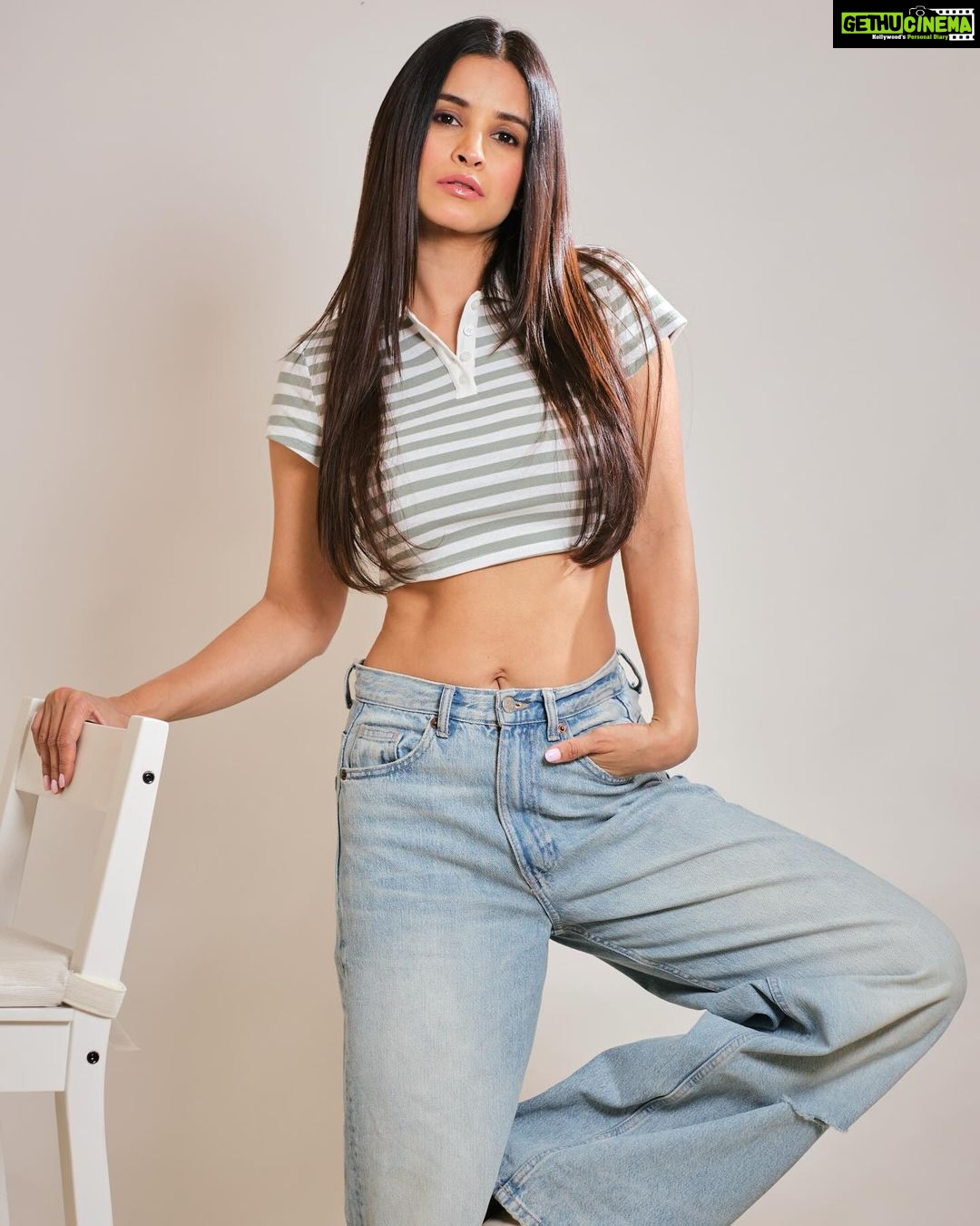 Chetna Pande Instagram - I’m a huge fan of who I’m becoming. She is fearless . She is happy. She is trying to do great things. I love her 🦁
