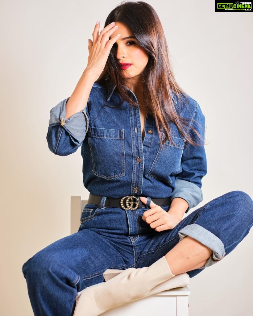Chetna Pande Instagram - Born with good Jeans 👖 😉