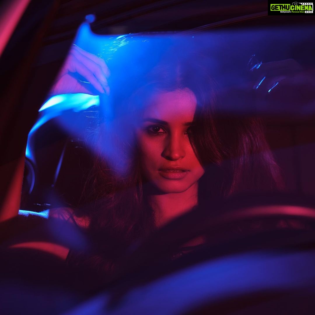 Chetna Pande Instagram - REMINDER: Go after dreams, not people. Love yourself and the rest will follow. Never lose your sense of wonder. You are capable of more than you know. - No regrets in life. Just lessons learned. Your only limit is you. - Life goes by in a blink of an eye. So live life. 🧿🫰🏻🦋 #newversion 🕸️