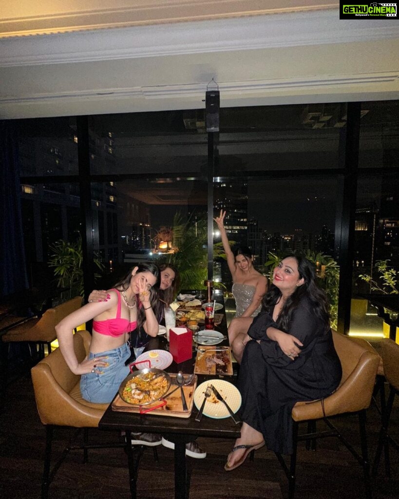 Chetna Pande Instagram - 33 @skyviewhotelbangkok Skyview Hotel Bangkok