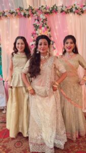 Chhavi Pandey Instagram - Let’s do khusphusss girlss🤓🧿💃🏻
.
.
.
.
#uff #purnima #lovely #babli #dangaltv #serial #trendingreels #trendingsongs #trending #bts #shoot #shooting #shootinglife #actor #actorslife #setlife #reelkarofeelkaro #reelitfeelit #chhavvipandey #lakshmimehta #daminidave