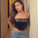 Chhavi Pandey Instagram – 🖤