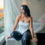 Daksha Nagarkar Instagram - But my eyes on you 🫠 . 📸 @they_call_me_keshu 💄 @hemanthi_makeovers Team @teamkeshuphotography . #dakshanagarkar #love #happy #instagood #instagram #photoshoot #photo #newpost