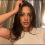 Daksha Nagarkar Instagram - Bound to be golden👑 #dakshanagarkar #love #happy #selfie #instagram #instagood