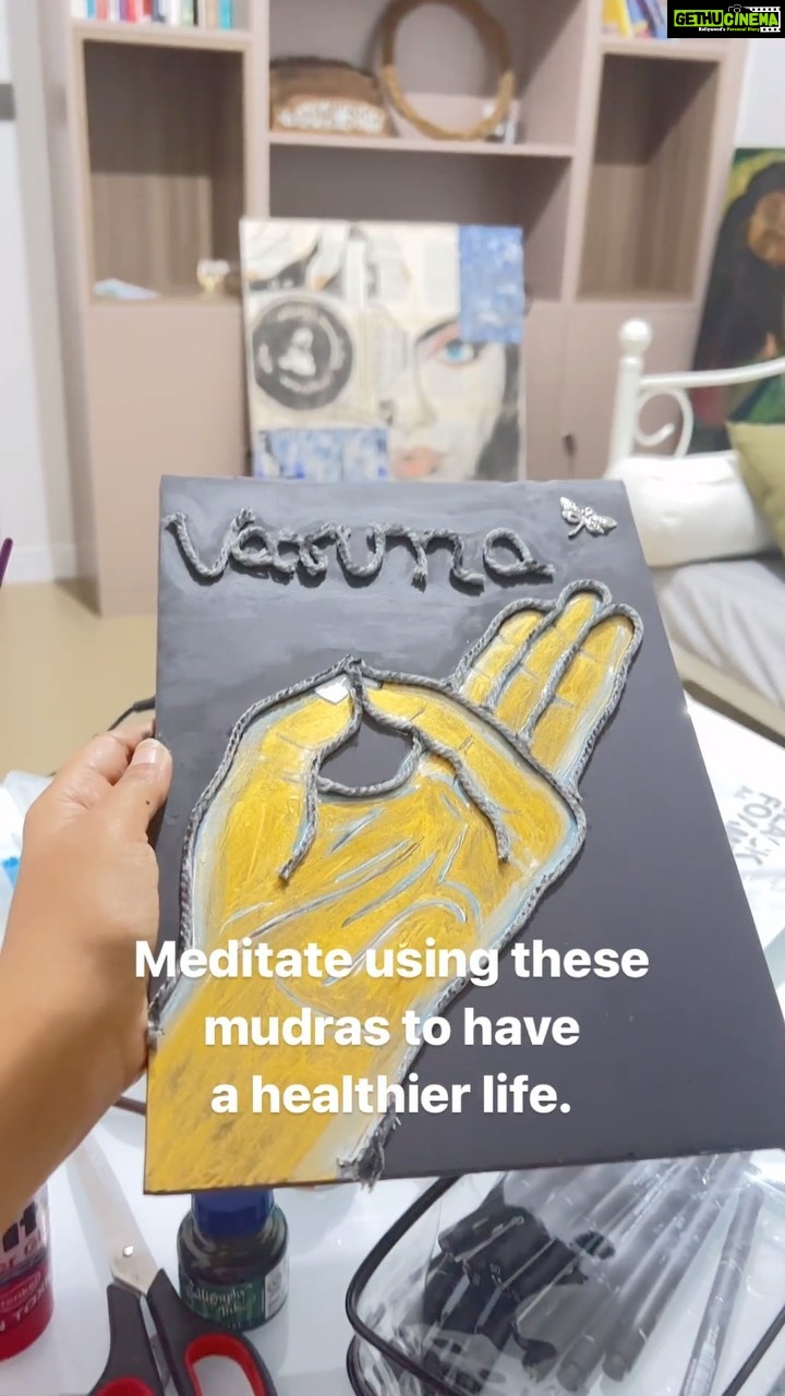 Dalljiet Kaur Instagram - Varuna Mudra (Mudra of Water) (also called Jala Mudra) is a hand gesture practiced using the thumb and little finger. Representing the element water which is the little finger, this practice balances the water element in the body. Meaning: In Sanskrit ‘varun’ = ‘rain’. Rain is water, and the practice of this hand gesture (hasta mudra) is to focus on the water (rain) element in the body. Benefits in brief: This mudra is practiced as a part of meditation, pranayama or therapeutic yoga practices. Since 70% of our bodies are made of water, this mudra brings numerous therapeutic benefits and relieves our bodies of various ailments such as psoriasis (dry itchy skin patches), dry eczema, anemia, regulate menstrual cycles and hormonal issues etc. This is especially helpful for those who suffer from excessive Vata Dosha, where the person deals with dry skin, tissues, joints, throat, hair and dehydration in general. Jala Mudra or Varuna Mudra helps in rehydration of joints, tissues, cartilages, skin etc. Nairobi, Kenya