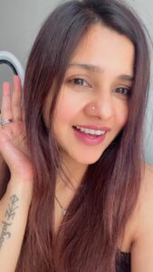 Dalljiet Kaur Instagram - Evergreen song 🎶