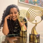 Darshana Rajendran Instagram - What a lovely feeling to be acknowledged for my work in front of so many legends of the industry. Entertainer of the year - Best Actress and Best Pair with my partner in crime @ibasiljoseph ❤️ Thank you @vipindashb @nashidfamy @aj_aswathyjayakumar @ganeshrmenon @lakshmi_the_warrior and each and everyone who worked on Jaya Jaya Jaya Jaya Hey. And thank you @roukabysreejithjeevan for styling (saving) me and letting me wear your beautiful work. Thanks @amorettestore.in for the earrings. And thanks my @syamaprakashms for the photographs :)