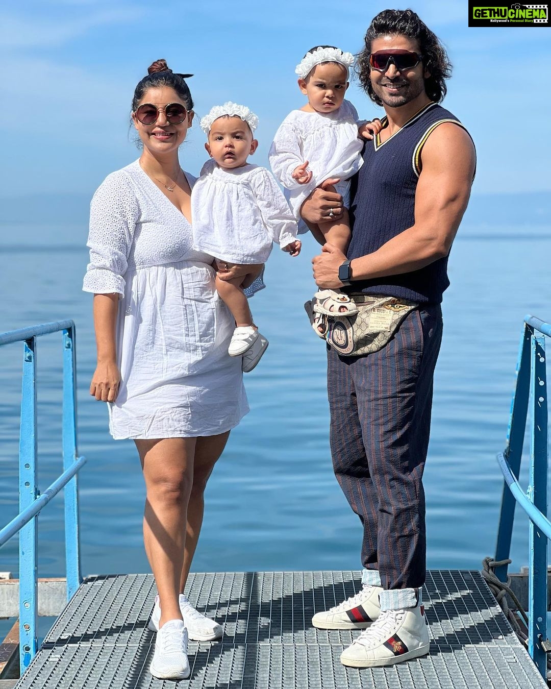 Debina Bonnerjee - 216.4K Likes - It’s rare that we get such perfect pictures of us.
It’s a treasure 🙌🏻
.
.
#montreux #magic
