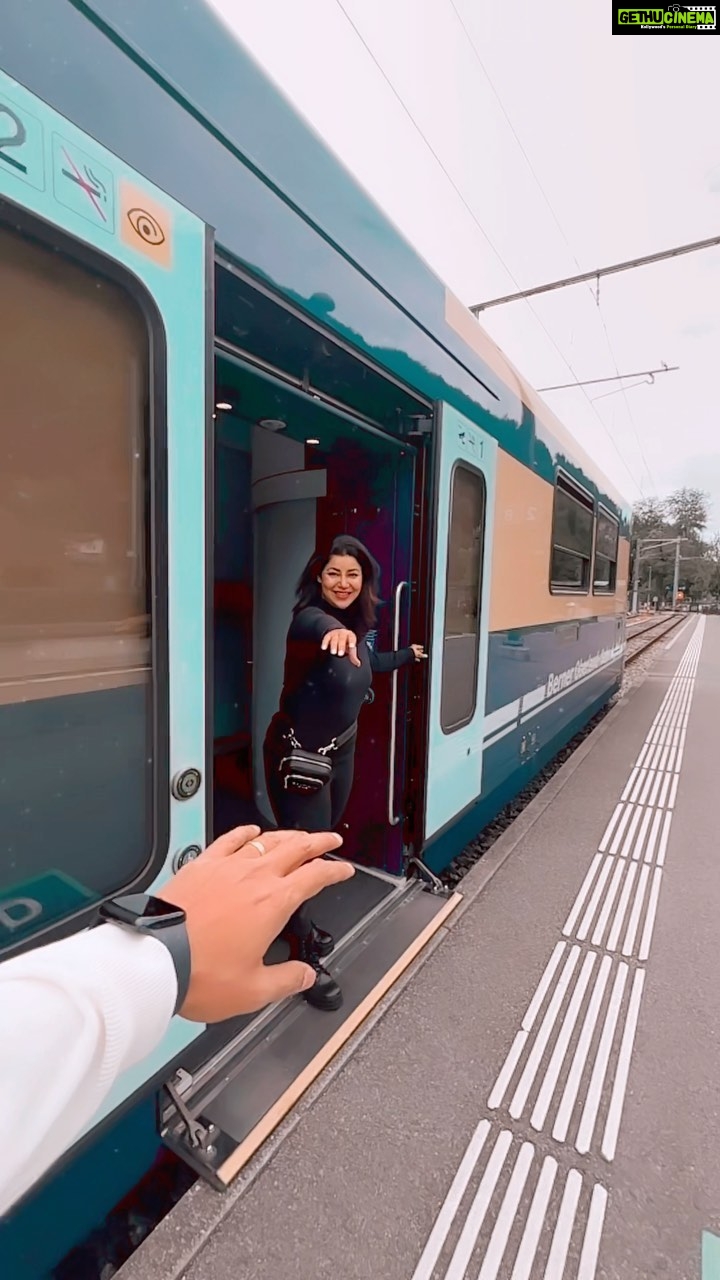 Debina Bonnerjee Instagram - Creating our own #ddlj moment.. I mean why not 🥰😇☺️☺️ . @myswitzerlandin @swisstravelsystem . #love #bollywood #srk #kajol #yrf #lovestory #gurmeetchoudhary #debinabonnerjee #shahrukhkhan #swiss #switzerland #travel #ineedswitzerland