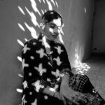 Deeksha Joshi Instagram – देखो यह आखरी टुकड़ा है
ऊँगलीयों में से छोड़ दो
कही मेरे इश्कुए की आँच
तुम्हारी ऊँगली ना छू ले…

– अमृता प्रीतम