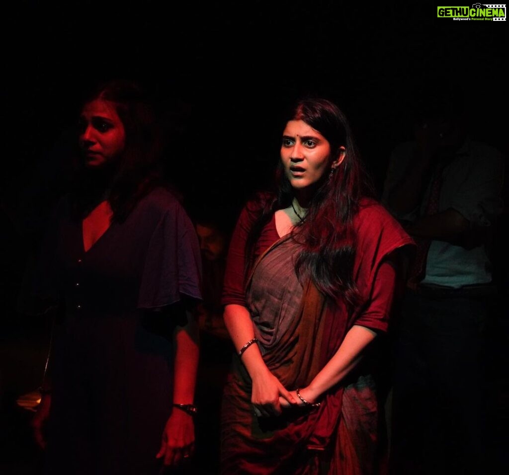 Deeksha Joshi Instagram - We performed ‘Lights Out’ by Manjula Padmanabhan on 28th and 29th of September in Ahmedabad. A lot of learning happened in the process and during the shows.. Thank you everyone who came to watch the play 🌸 At @rhaen.basera and @scrapyard.theatre Performed by @aryasaahib @saurabhsaraswat @_padmaja @ektabachwani @_shivamparekh and me. Set design - @mitali.dhruva @himadri_mahesh Light design - @dushyantma Stage management- @himadri_mahesh Sound - @ravalneel114 Lights operation - @amitthakkar._ Backstage - @harshilj0shi @shruhad.goswami @_ajaaz__ @vishwajeetpoddar @_aman__23_ Special Thanks to @kabirthakore @shetty.bhushan @sandeep.gnyadav