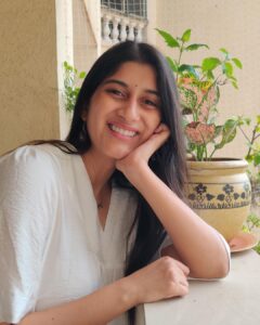 Deeksha Joshi Instagram - Had Sadya again and feel very full and contented (still) 
🥹🌸
Hope you had a 
Happy Onam too🌼
