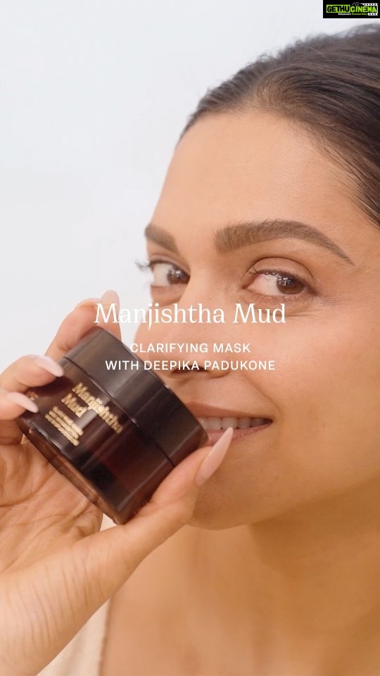 Deepika Padukone Instagram - Introducing Manjishtha Mud – a clay mask that deeply cleanses pores, brightens your complexion and helps rebalance the skin. Indulge your skin with the goodness of Manjishtha and Bioflavonoids. Now available exclusively on 82e.com. Link in bio. Location courtesy: Four Seasons Hotel Mumbai @fsmumbai #82e #DeepikaPadukone #Facemask #ManjishthaMud #Claymask