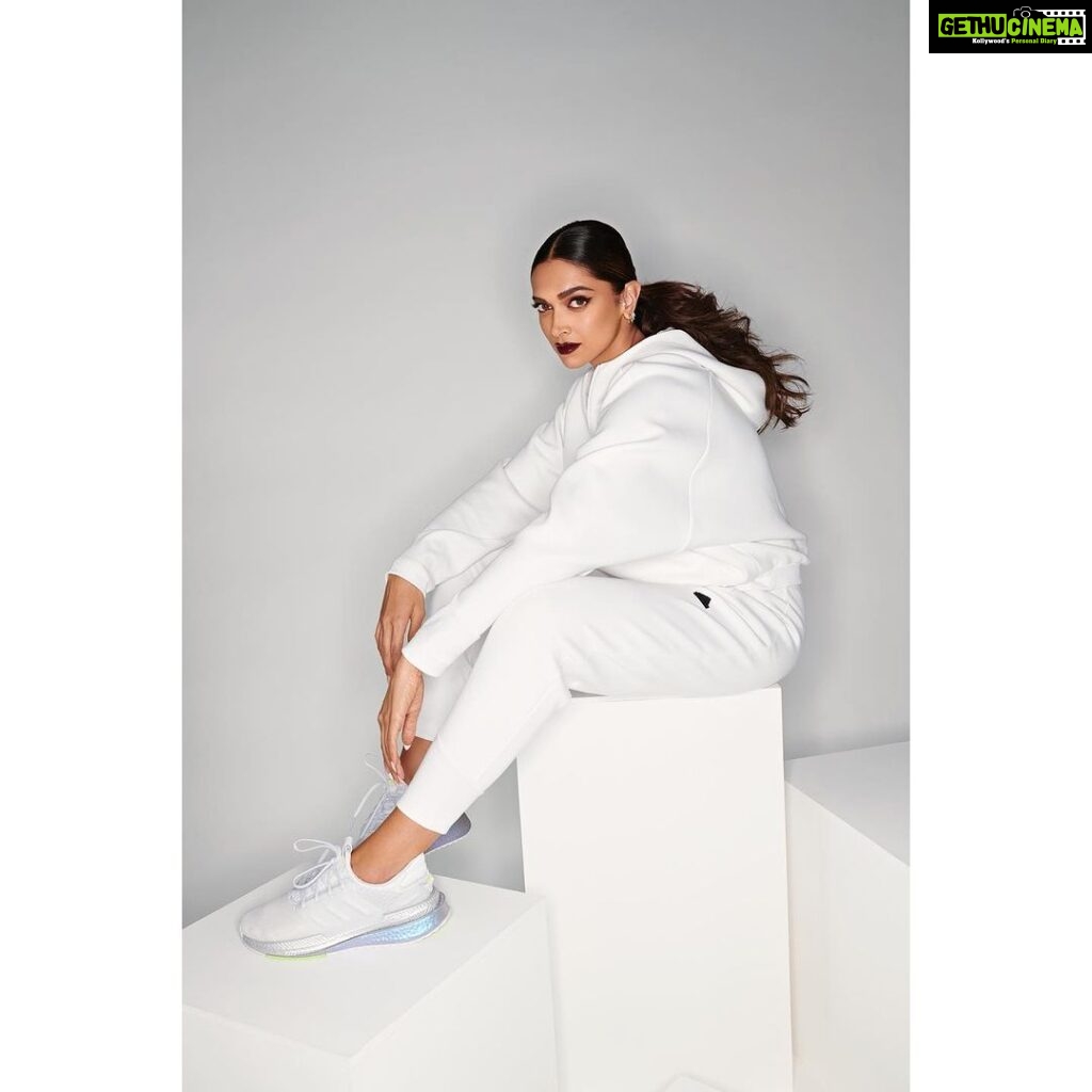 Deepika Padukone Instagram - @adidas @adidaswomen @adidasindia