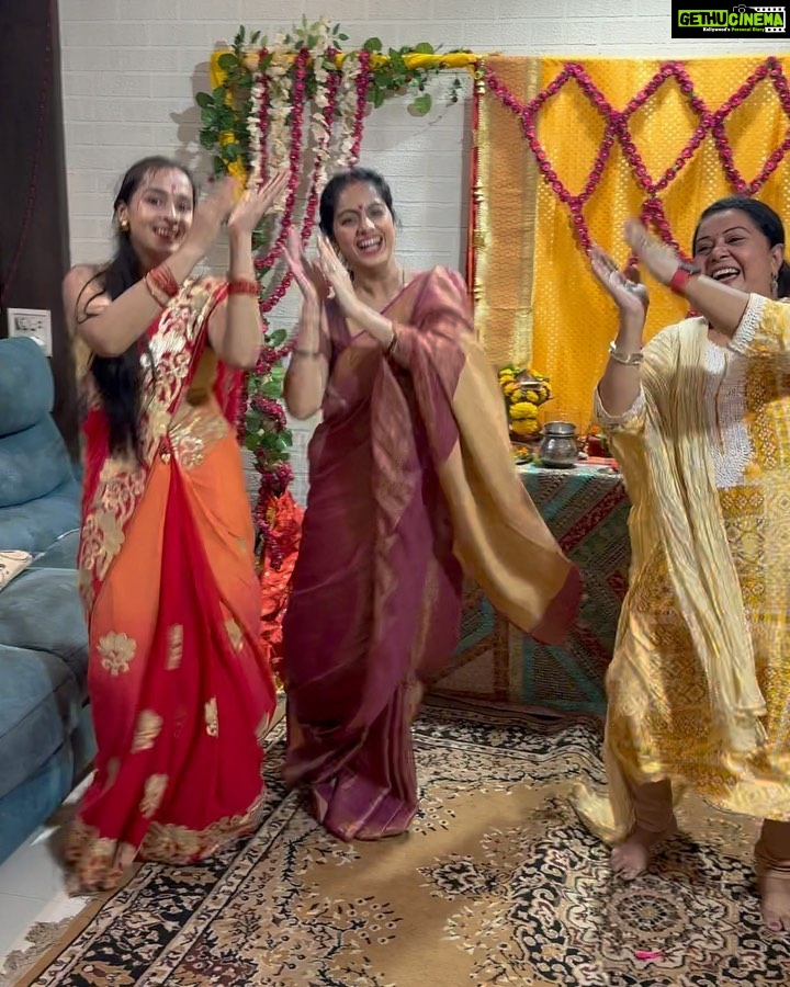 Deepika Singh Instagram - Ganpati Bappa Morya 🙏🏻 May your home be blessed with happiness and good fortune. Happy Ganesh Chaturthi ❤🙏🏻. . . #ganeshchaturthi #festival #familia #friends #gettogether #ecofriendly #livelovelaugh #deepikasingh Mumbai, Maharashtra