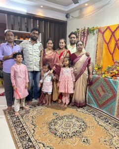 Deepika Singh Instagram - Ganpati Bappa Morya 🙏🏻
May your home be blessed with happiness and good fortune. Happy Ganesh Chaturthi ❤️🙏🏻.
.
.
#ganeshchaturthi #festival #familia #friends #gettogether #ecofriendly #livelovelaugh #deepikasingh