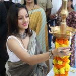 Deepika Singh Instagram - I am thrilled to announce that I have joined the Indian Swachata League 2.0 in the Mira Bhaindar Municipal Corporation! 🌟 It's truly an honor to be a part of this incredible event, and I am even more delighted to serve as the brand ambassador for our wonderful city. 🌆 As a proud resident of Mira Bhaindar, it brings me immense joy to contribute to the Swachh Bharat Abhiyan 🧹, a nationwide mission that aims to make our country cleaner and greener. 🌿 Let's work together to keep our city pristine, our streets litter-free, and our surroundings beautiful. 🌈 Join me in this amazing journey towards a cleaner, healthier, and more sustainable India! 🙌🏻💚 please register your name for Indian swachchhata league 2. #IndianSwachhataLeague #YouthVsGarbage #GarbageFreeIndia #MirabhayandarVsGarbage #SwachhSurvekshan2023 @sbmurbangov @sbmurbangov @swachh_maharashtra_mission @maha_udd @mygovindia