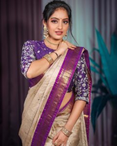 Deepika Singh Instagram - Wrapped in the soft embrace of silk.

#photography @sk_.click 
#makeup @makeupbynainaa 
Outfit @yaksideepthireddy
Accessories @shoppaksha
Styled by @stylingbyvictor @sohail__mughal___
Assisted by @styleby_antara 
#managedby @lacelebrite05 
#saree #navratri #festivalvibes #deepikasingh