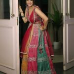 Deepika Singh Instagram - Ready to attend the Biggest Garba night at Sausar , M.P. @sausargarbamahotsav @masters_group_events #photography @sk_.click #video @raajesh.shandilya @lacelebrite05 #makeup @makeupbynainaa Outfit @indranistore Styled by @stylingbyvictor @sohail__mughal___ Assisted by @styleby_antara Earring @anthajewels @manalirawat #garbanight #navratri2024 #eventdiaries #celebrity #actress #deepikasingh