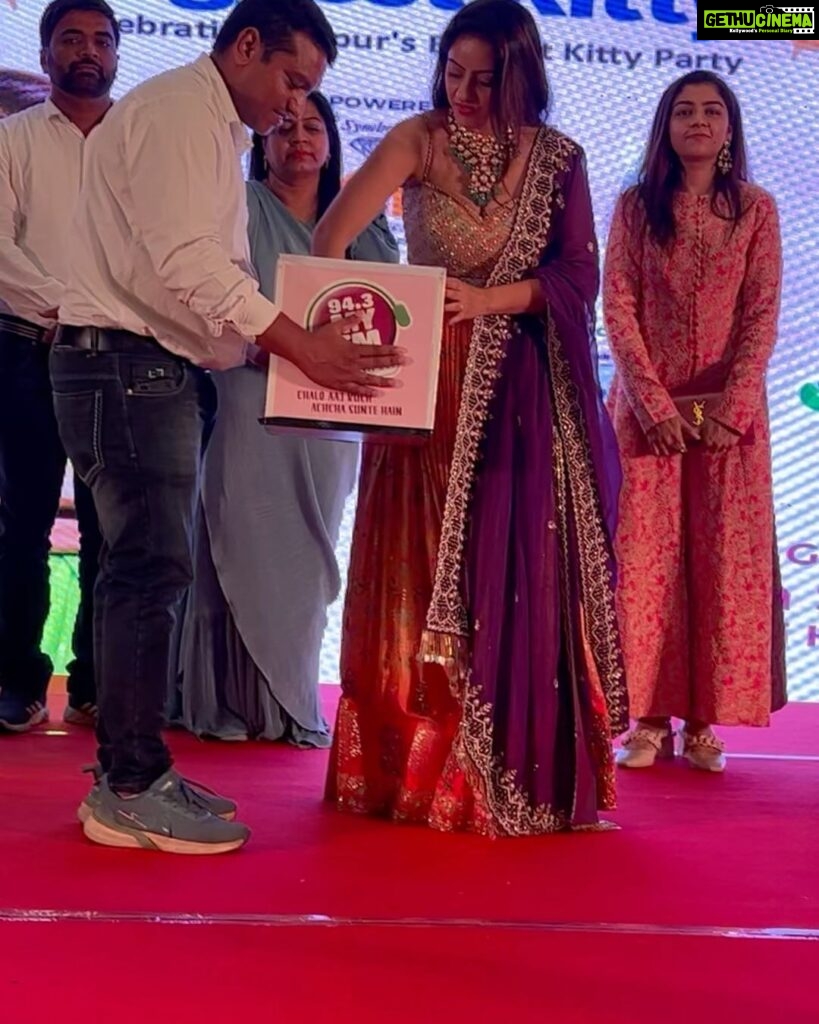 Deepika Singh Instagram - Life is all about having a good time and I really had it at @myfm.cg #thebiggestkitty powered by @freedomhealthyoil & @atjewellers ❤🙏🏻. Thank you to all the kitty ladies who were present at the event and made it successful. Thank you everyone for believing in me and loving me. Lots of love and hugs to you ❤🤗. Outfit @praptis_redefine_urself Styled by @stylingbyvictor @sohail__mughal___ Assisted by @styleby_antara #chattisgarh #raipur #eventdiaries #deepikasingh