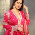 Deepika Singh Instagram – Aye Masakali Masa Masakali

Don’t miss out the last one 🤪💁🏻‍♀️

#photography @artographybysagar 
#makeupartist @makeupbynayan 
#hairstylist @kamaljeet_kaur_79 
#managedby @lacelebrite05 
#publicist @soapboxprelations 
Style by @stylingbyvictor @sohail__mughal___ 
Assisted by @styleby_antara 
Outfit @samyakkclothing 
Earrings @kushalsfashionjewellery 
#photoshoot #anarkali #deepikasingh