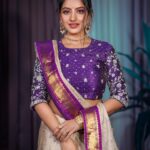 Deepika Singh Instagram - Wrapped in the soft embrace of silk. #photography @sk_.click #makeup @makeupbynainaa Outfit @yaksideepthireddy Accessories @shoppaksha Styled by @stylingbyvictor @sohail__mughal___ Assisted by @styleby_antara #managedby @lacelebrite05 #saree #navratri #festivalvibes #deepikasingh