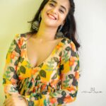 Deepthi Sunaina Instagram - 💛 #deepthisunaina . . . . . 👗: @navya.marouthu 📸: @rollingcaptures Hair: @vicky_hairstylist_official