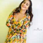 Deepthi Sunaina Instagram - 💛 #deepthisunaina . . . . . 👗: @navya.marouthu 📸: @rollingcaptures Hair: @vicky_hairstylist_official