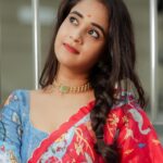 Deepthi Sunaina Instagram - ❤️ #deepthisunaina #deepthisunaina . . . . . 👗: @navya.marouthu 📸: @rollingcaptures